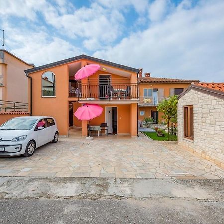 Ferucio House With Apartments أوماغ المظهر الخارجي الصورة
